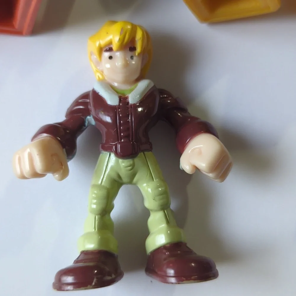 Lot Of 5 Transformers Rescue Bots Doc Green Cody Burns Bumblebee Heatwave Blades - Picture 2 of 15